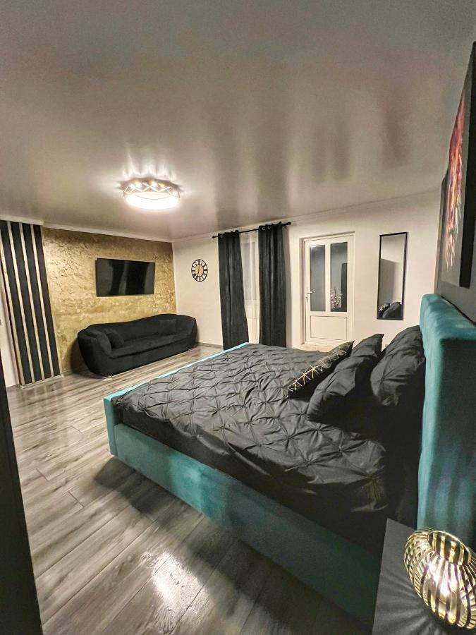 Luxor - Jacuzzi&Cozy Apartments ซีบิว ภายนอก รูปภาพ