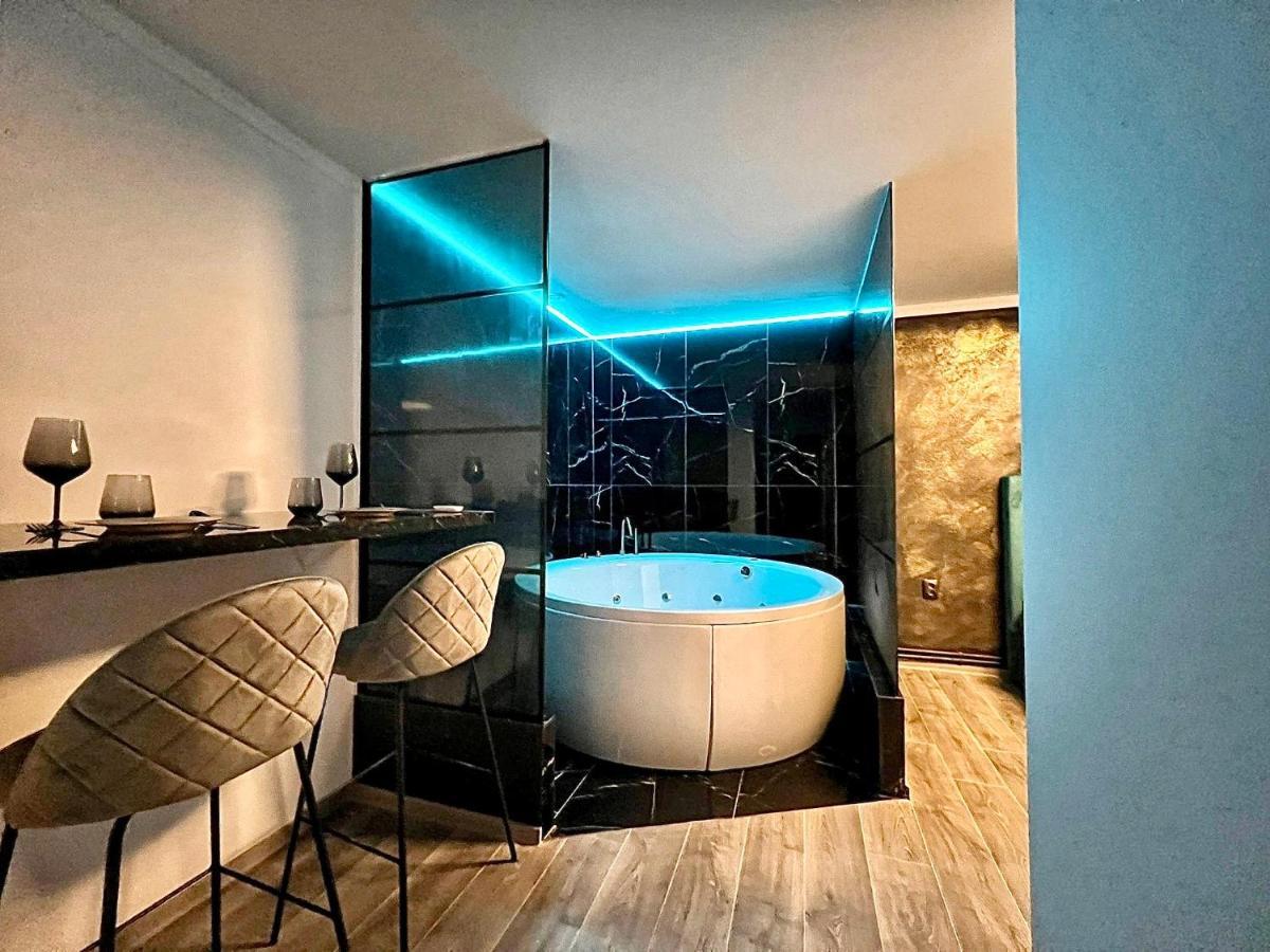 Luxor - Jacuzzi&Cozy Apartments ซีบิว ภายนอก รูปภาพ