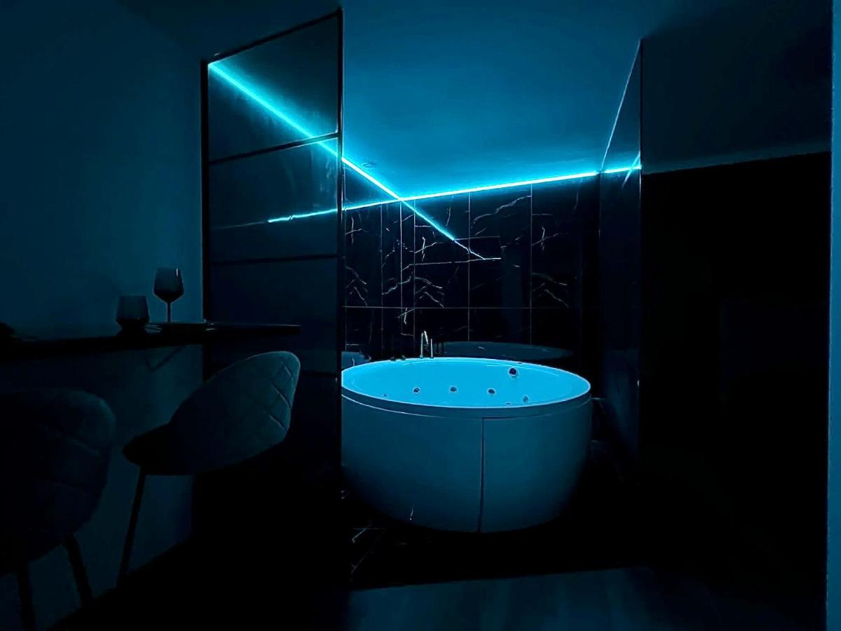 Luxor - Jacuzzi&Cozy Apartments ซีบิว ภายนอก รูปภาพ