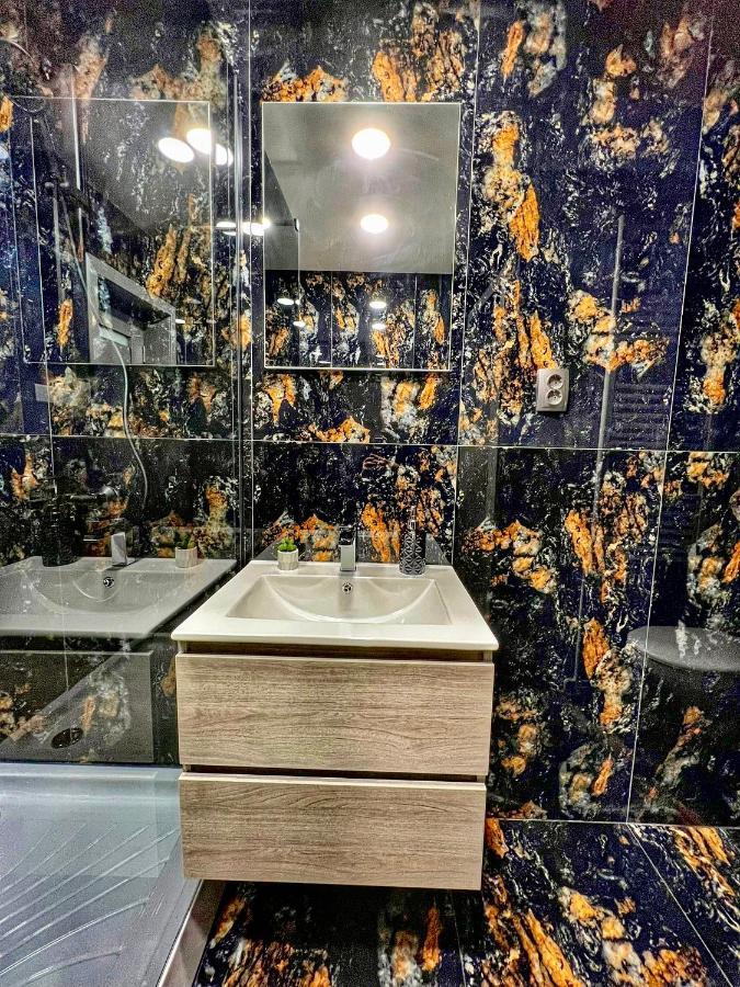 Luxor - Jacuzzi&Cozy Apartments ซีบิว ภายนอก รูปภาพ