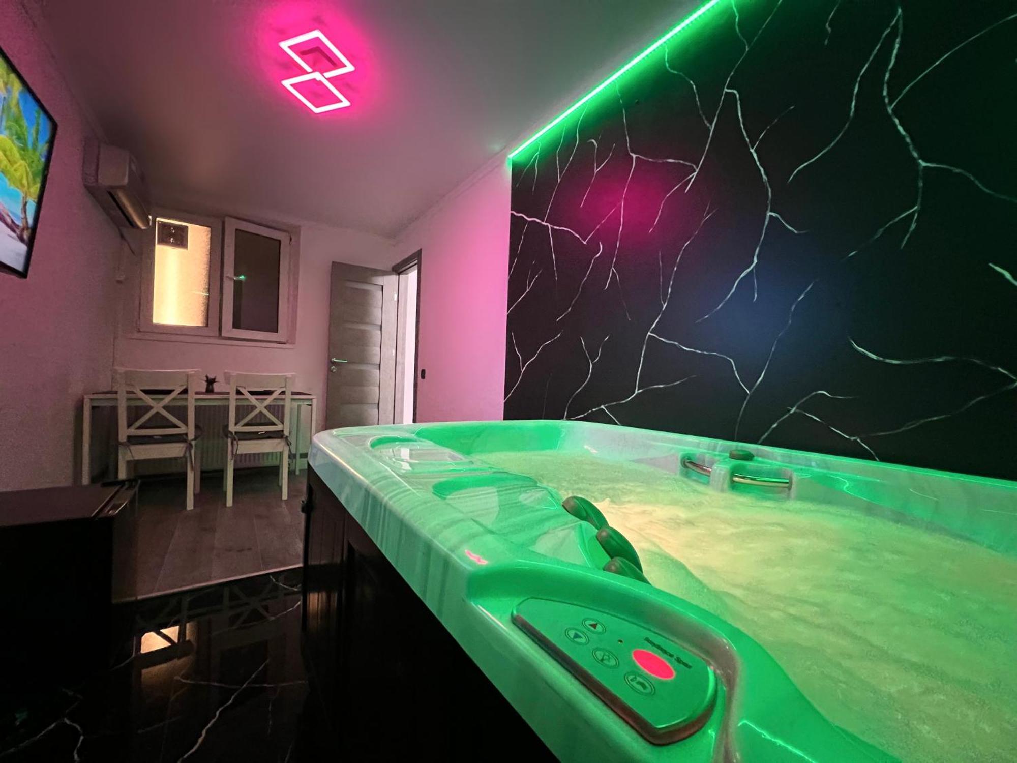 Luxor - Jacuzzi&Cozy Apartments ซีบิว ภายนอก รูปภาพ