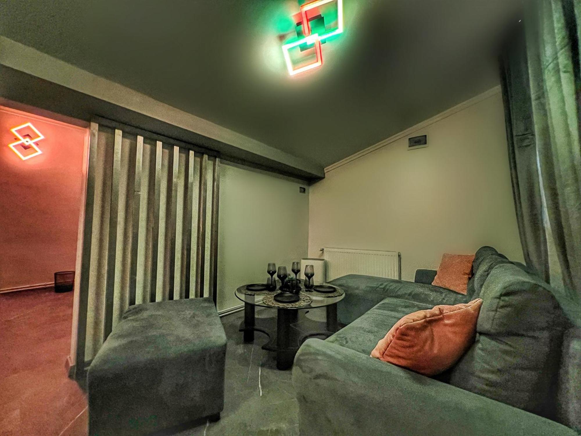 Luxor - Jacuzzi&Cozy Apartments ซีบิว ภายนอก รูปภาพ