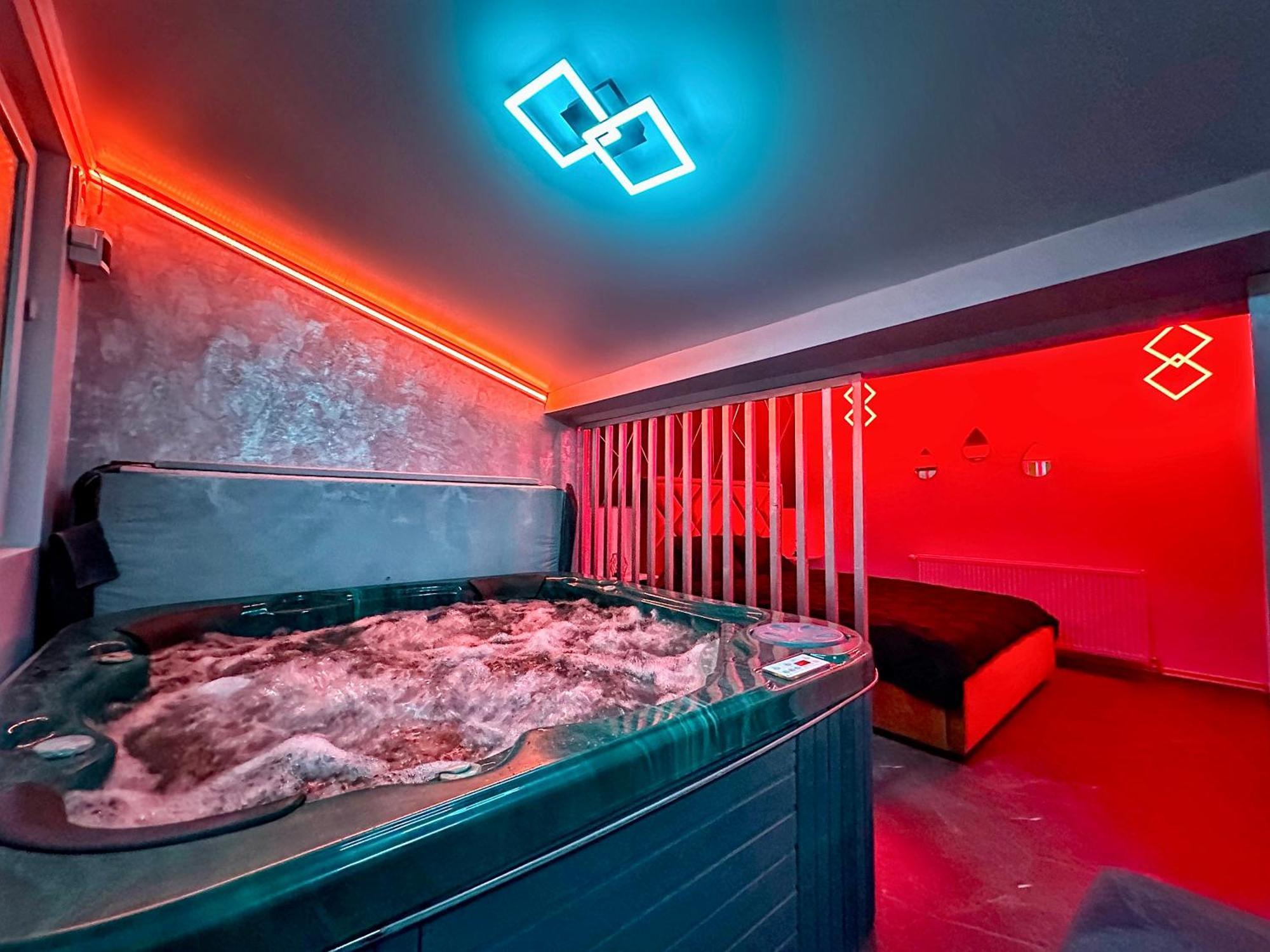 Luxor - Jacuzzi&Cozy Apartments ซีบิว ภายนอก รูปภาพ